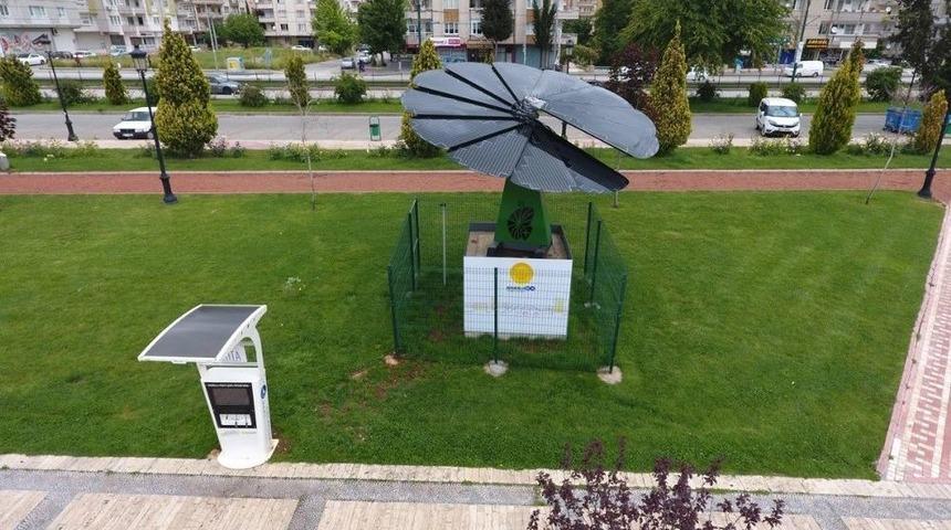 Parkta Akıllı &Ccedil;i&ccedil;ek Sistemi İle Enerji &Uuml;retiliyor