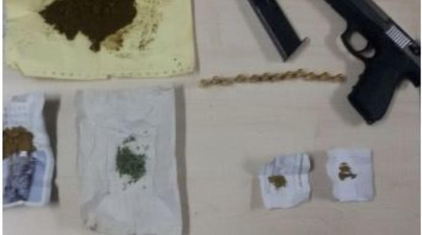 Polis Zehir Tacirlerine G&ouml;z A&ccedil;tırmıyor