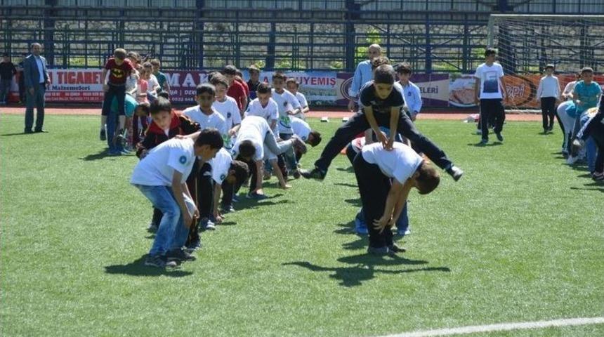 Tabletlerle Değil, Sokakta Oynadılar