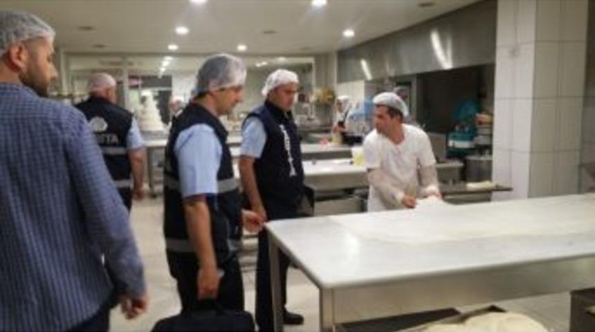 Zabıta Ekipleri Fırınları Denetledi