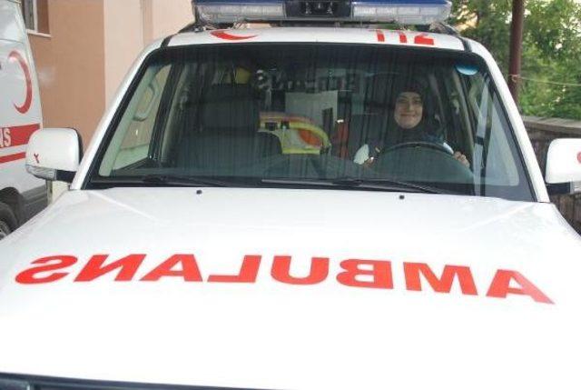 Türkiye'nin En Hızlı Kadın Ambulans Şoförü