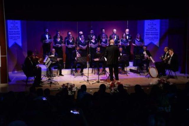 Uçakta10 Bin Metrede Verdikleri Konser, Diyarbakır Devlet Klasik Türk Müziği Korosuna Ilgiyi Artırdı