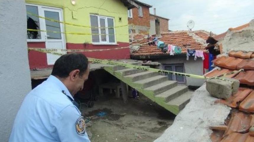 Pompalı T&uuml;fekle Girdiği Evde Katliam Yaptı: 3 &Ouml;l&uuml; (3)