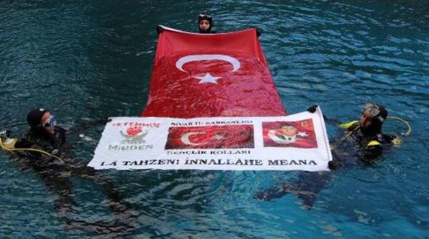 15 Temmuz Şehitleri I&ccedil;in G&ouml;kpınar G&ouml;l&uuml;'ne Daldılar