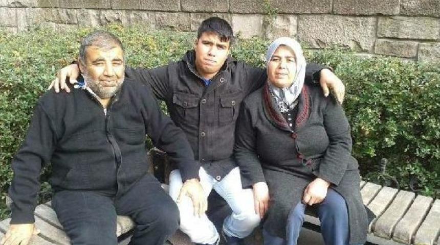 1046 Askerin Gıdadan Zehirlendiği, 1 Askerin &Ouml;ld&uuml;ğ&uuml; Kışlada Yemin T&ouml;reni