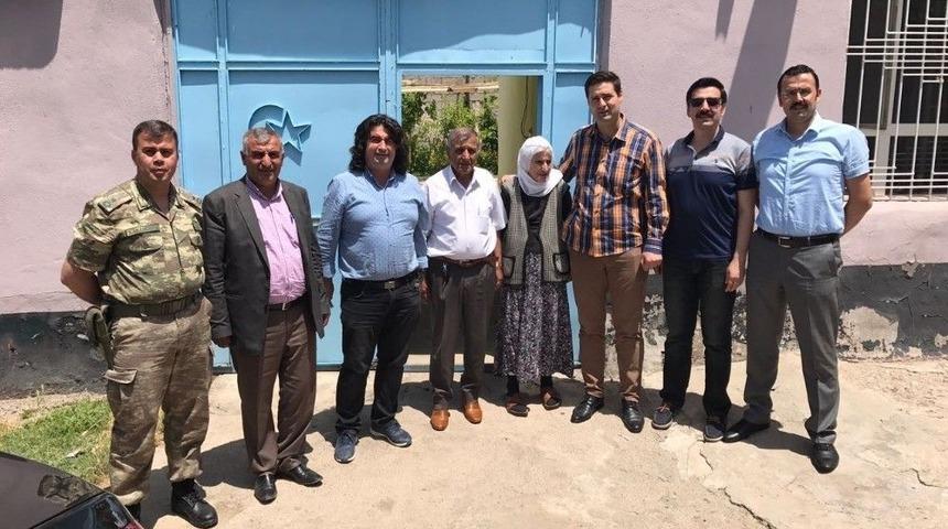 Başkan G&uuml;len&ccedil;&rsquo;ten Umreden D&ouml;nen Şehit Ailesine Ziyaret