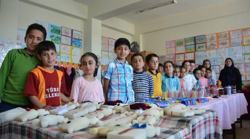 Tatvanlı &Ouml;ğrencilerden Yılsonu Sergisi