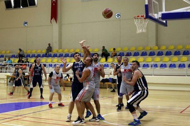 Basketbolun Efsaneleri Yeniden Bergama’da