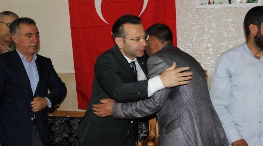 Vali Aksoy&rsquo;dan Şehit Ailesine Taziye Ziyareti