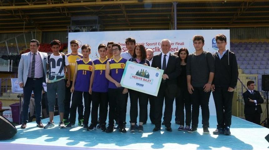 Şampiyonlar Kupalarını Başkan Aydın&rsquo;dan Aldı