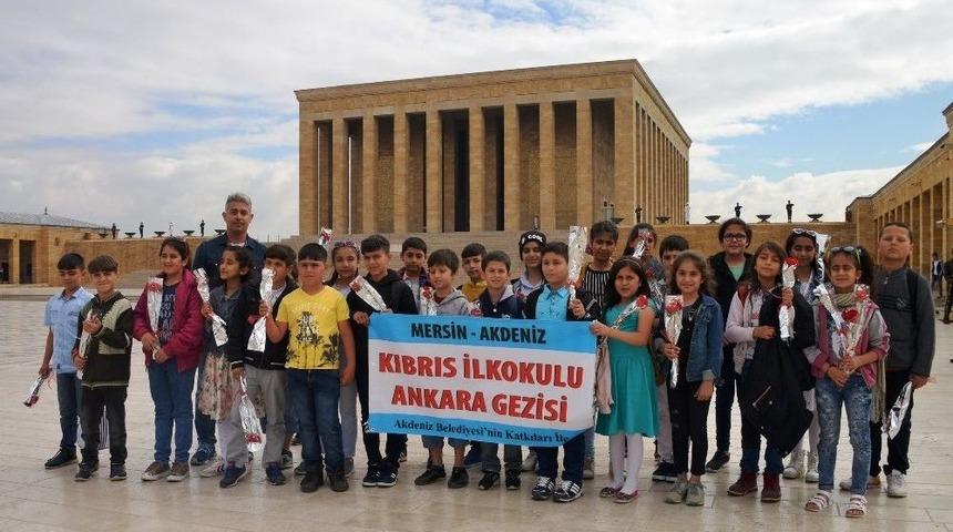Akdeniz Belediyesi, &Ouml;ğrencileri Anıtkabir&rsquo;e G&ouml;t&uuml;rd&uuml;