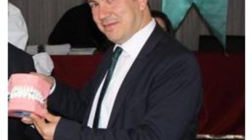 İftarda Hızlı T&uuml;ketilen Yemek Kiloya Yol A&ccedil;ıyor