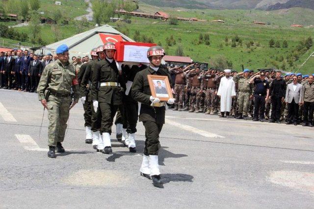 Şehit Uzman Çavuşa Uğurlama Töreni