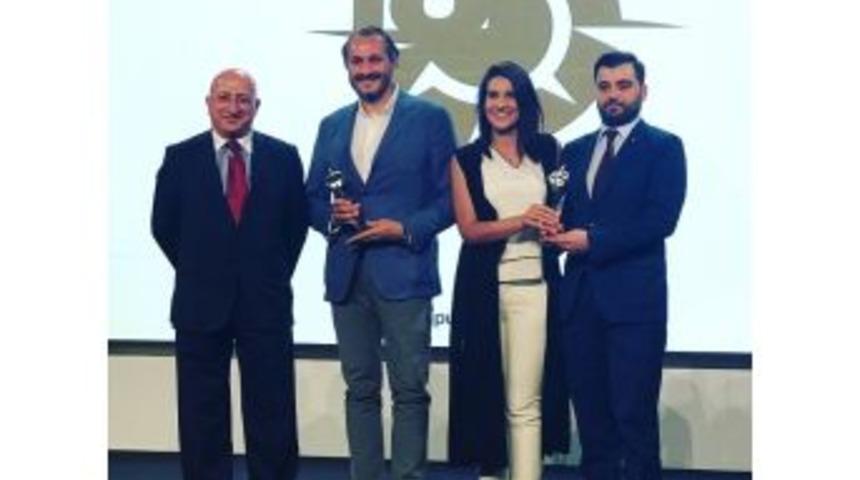 İz İletişim&rsquo;e Altın Pusula&rsquo;dan 2 &Ouml;d&uuml;l