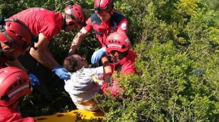 Otomobil U&ccedil;uruma Yuvarlandı: 1 &Ouml;l&uuml;