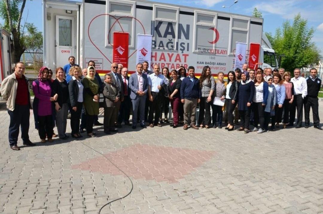 Aile Ve Sosyal Politikalar İl M&uuml;d&uuml;rl&uuml;ğ&uuml; Kan Bağışında Da Duyarlılık G&ouml;sterdi