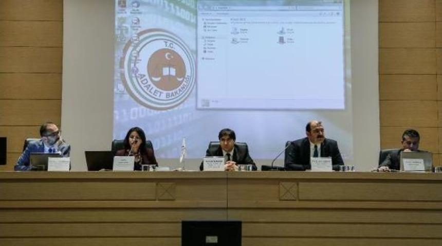 İş&ccedil;i-İşveren Uyuşmazlıklarında "arabuluculuk" D&ouml;nemi...