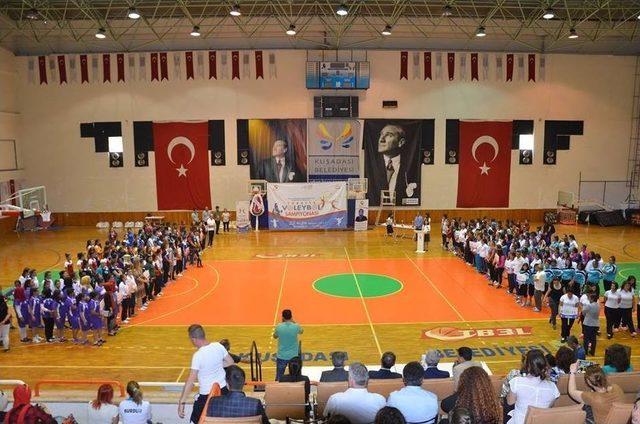 Bayanlar Türkiye 4. Voleybol Şampiyonası Sona Erdi