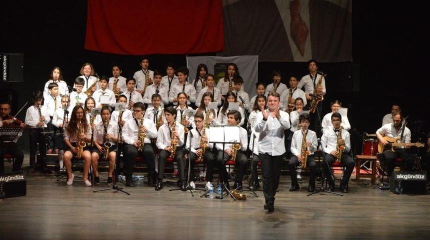 Başak Kolejinden &lsquo;gelenekselden Evrensele B-brass&rsquo; Konseri