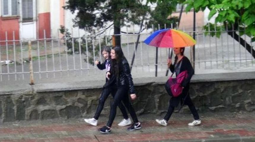 Keşan&rsquo;Da Yağmur Etkili Oldu