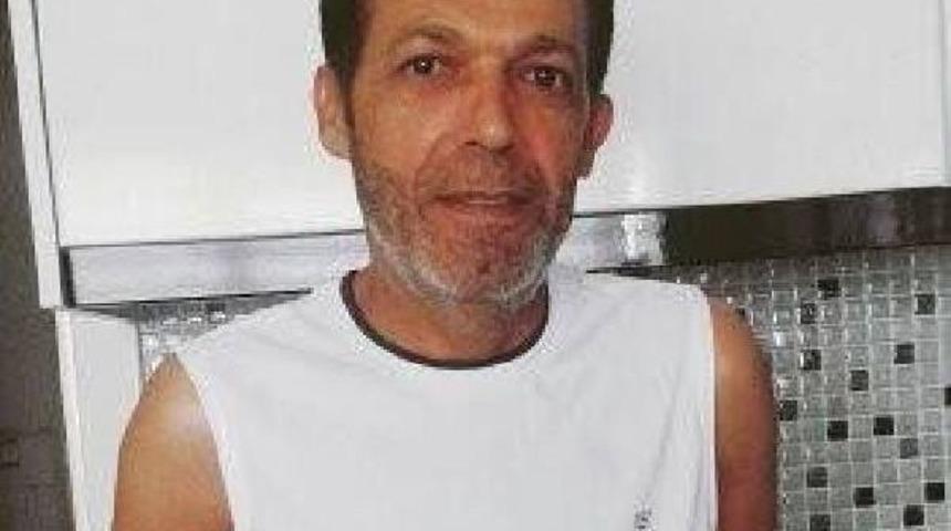 Kendini Balkon Demirine Asarak Intihar Etti