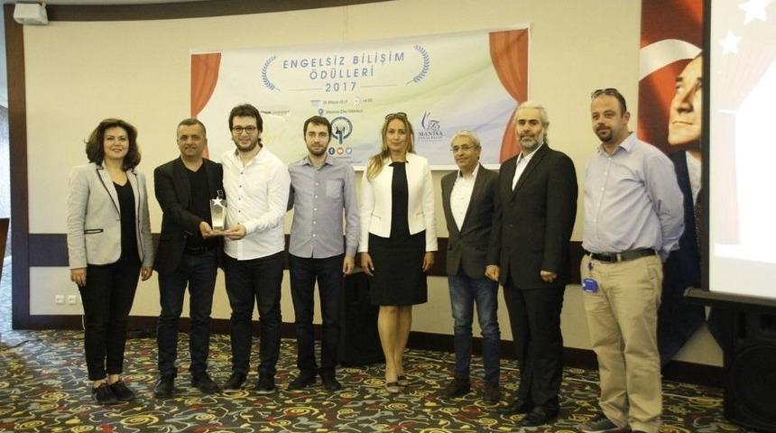 Nil&uuml;fer Belediyesi&rsquo;nin Mobil Uygulamasına &Ouml;d&uuml;l