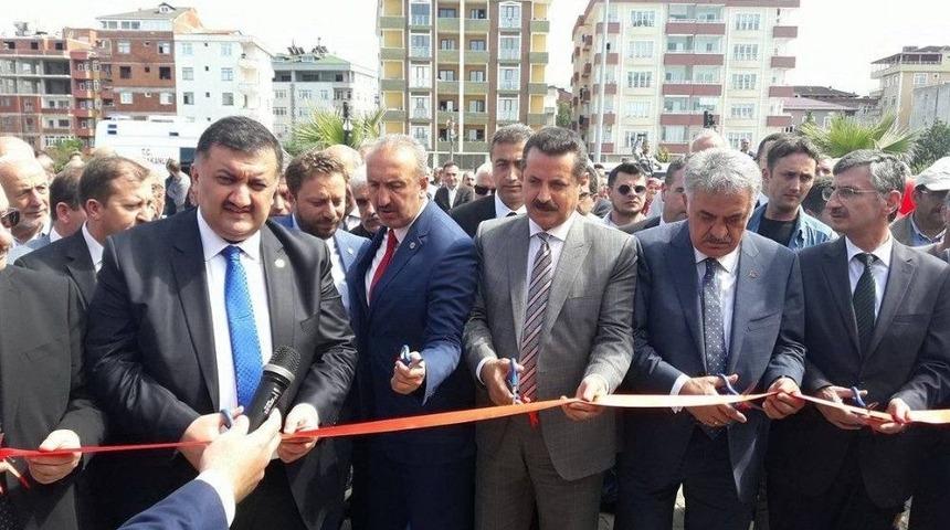 Bakan &Ccedil;elik: &ldquo;masada M&uuml;ttefik Olanların Sahada Nasıl M&uuml;nafık Olduklarını G&ouml;r&uuml;yorsunuz&rdquo;