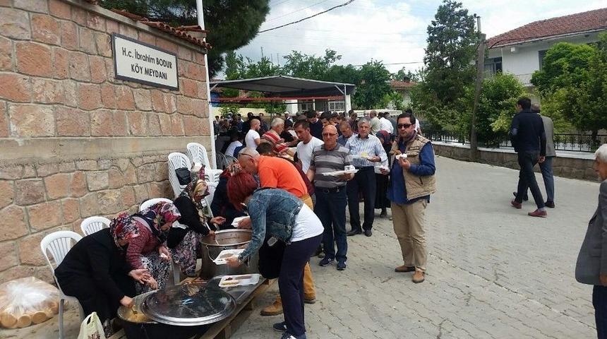 Nevruz K&ouml;y&uuml;nde Hayır Yemeği D&uuml;zenlendi