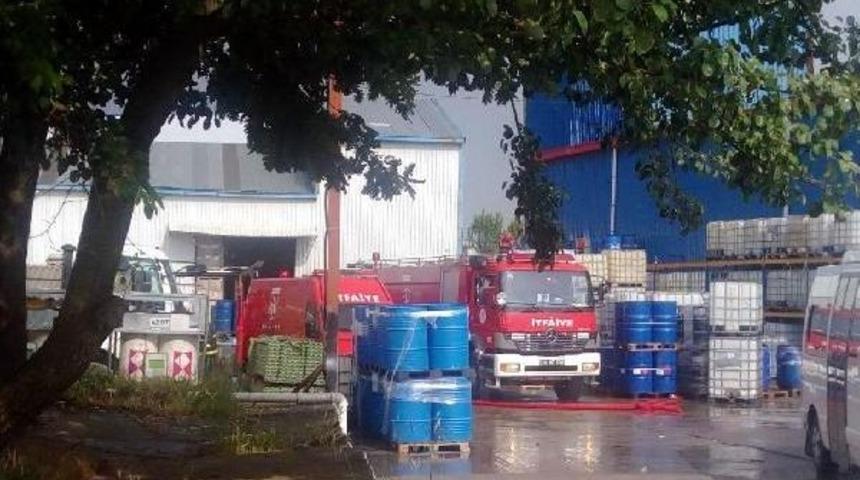 Kaynak Yapılırken Sı&ccedil;rayan Kıvılcımlar Yangına Neden Oldu