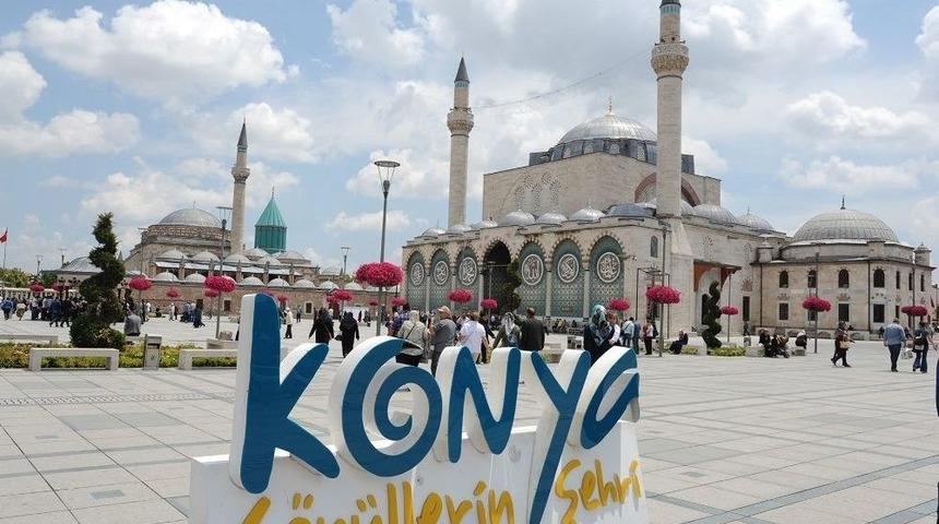 Konya&rsquo;da Tarihi Sultan Selim Cami Yeniden İbadete A&ccedil;ıldı
