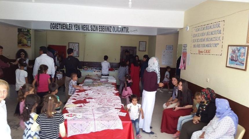 Silopi&rsquo;de Kız Kursiyerlerin Sergisi İlgi G&ouml;rd&uuml;