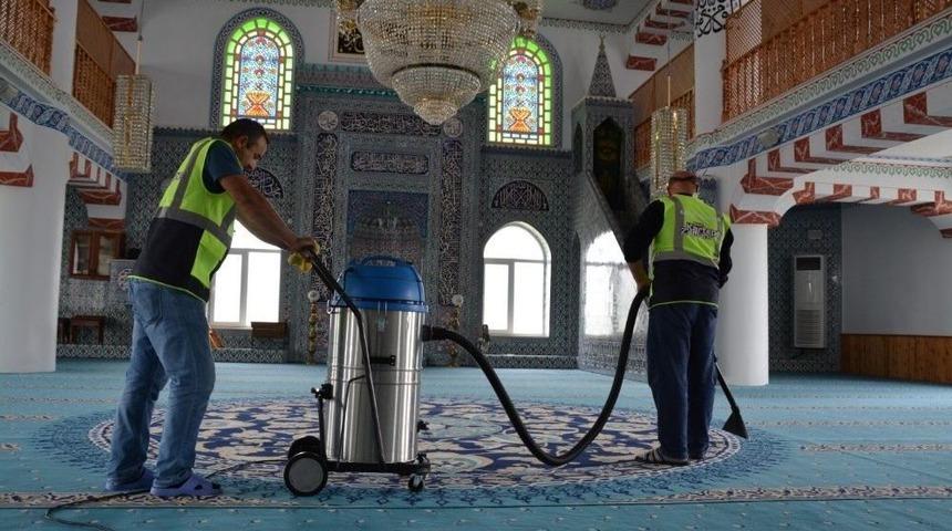 Kartepe&rsquo;de Camiileri Ramazana Hazır