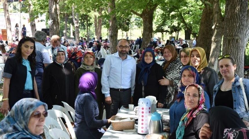 Kartepe Kadınlar Kul&uuml;b&uuml;nden Yaza Merhaba Pikniği