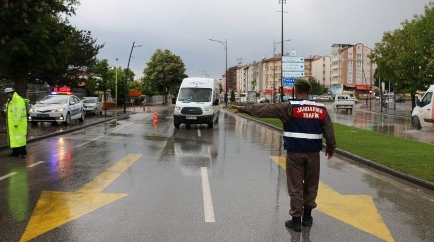 Sivas&rsquo;ta Polis Ve Jandarmadan Ortak Trafik Uygulaması