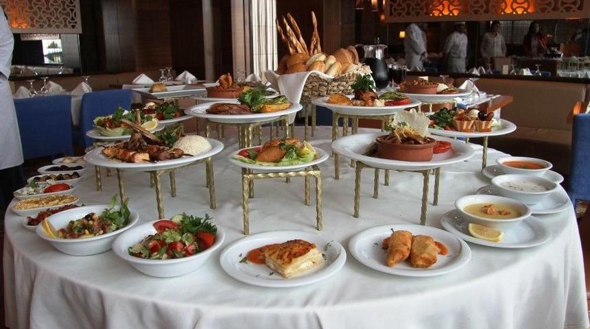 Hilton&rsquo;dan 5 Yıldızlı İftar Keyfi