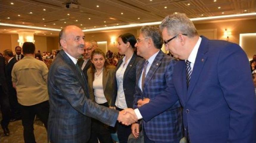 M&uuml;ezzinoğlu: D&uuml;nyaya Yeniden Medeniyet Sunacak Bir Milletin Mensupları Olabiliriz (2)