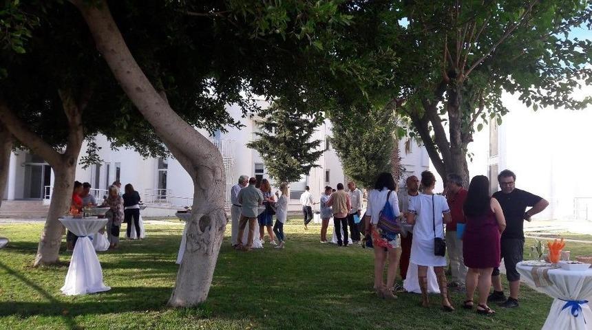 &ldquo;yaza Merhaba&rdquo; Sergisi A&ccedil;ıldı