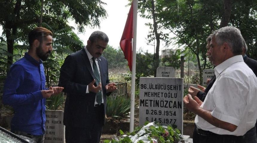 Başkan Alıcık &Uuml;lk&uuml;c&uuml; Şehitleri Kabirleri Başında Andı