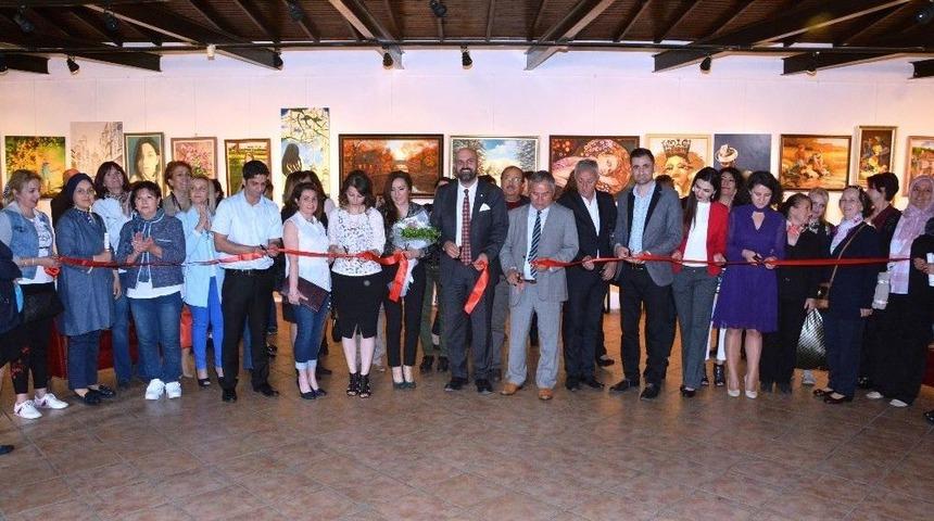 İzmek Kursiyerlerinden Resim Sergisi