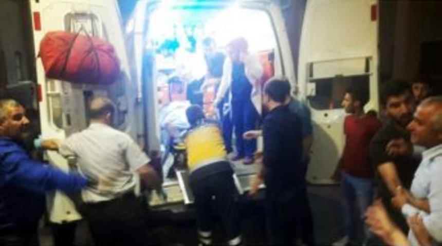 Batman&rsquo;da Sivil Aracın Ge&ccedil;işi Sırasında Patlama: 1 &Ouml;l&uuml;, 1 Yaralı