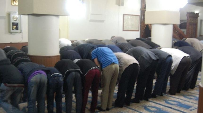 Bitlis&rsquo;te İlk Teravih Namazı Kılındı