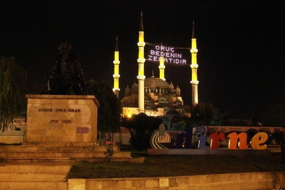 Selimiye&rsquo;de İlk Teravih