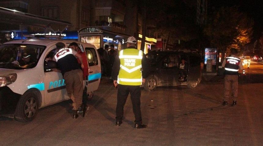 Niğde&rsquo;de Jandarma Ve Polisten Gece Yarısı Uygulaması