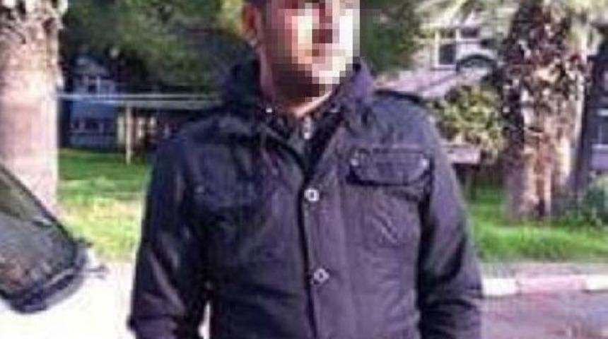 Markette K&uuml;&ccedil;&uuml;k Kızlara Taciz G&uuml;venlik Kamerasında (2)