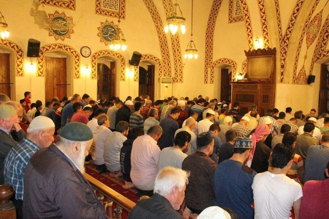 Anadolu&rsquo;nun İlk Camisinde Teravih Namazı Kılındı