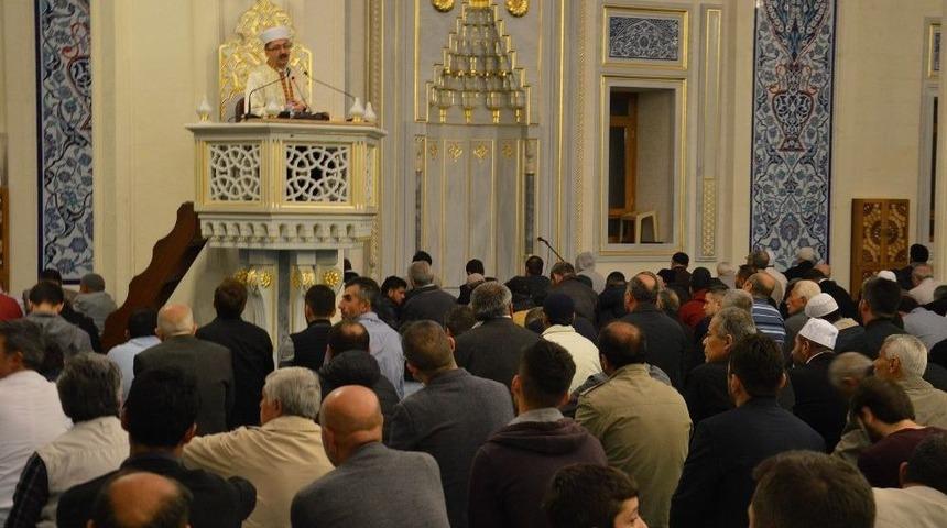 Kırıkkale&rsquo;de İlk Teravih Namazı