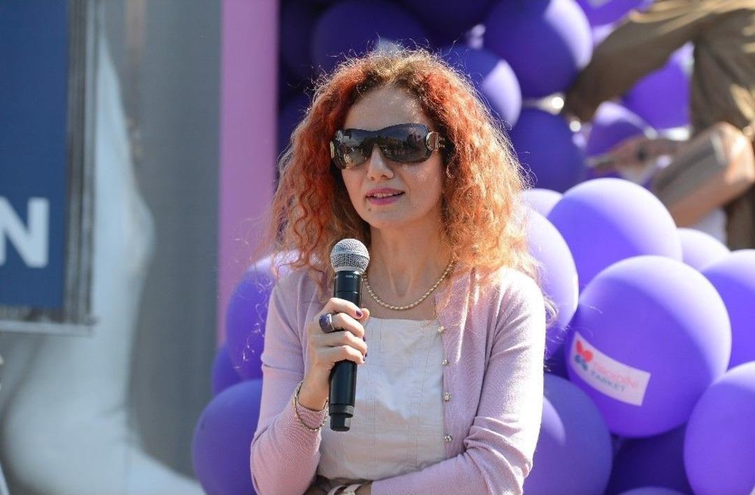 Mor Balonlar, Tiroid Farkındalığı İ&ccedil;in G&ouml;ky&uuml;z&uuml;nde