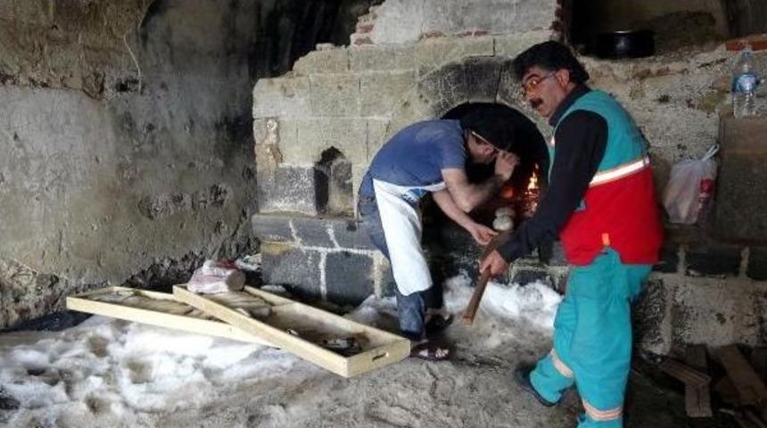 Tabyadaki Fırında 130 Yıl Sonra Ekmek Pişirdiler
