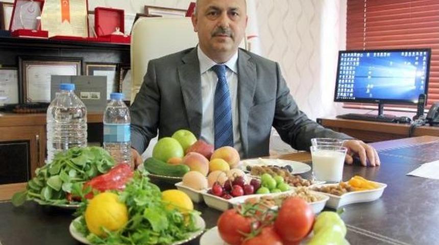 Dr. Kasapoğlu: Yemekler Yavaş Yenmeli Ve Iyi &Ccedil;iğnenmeli