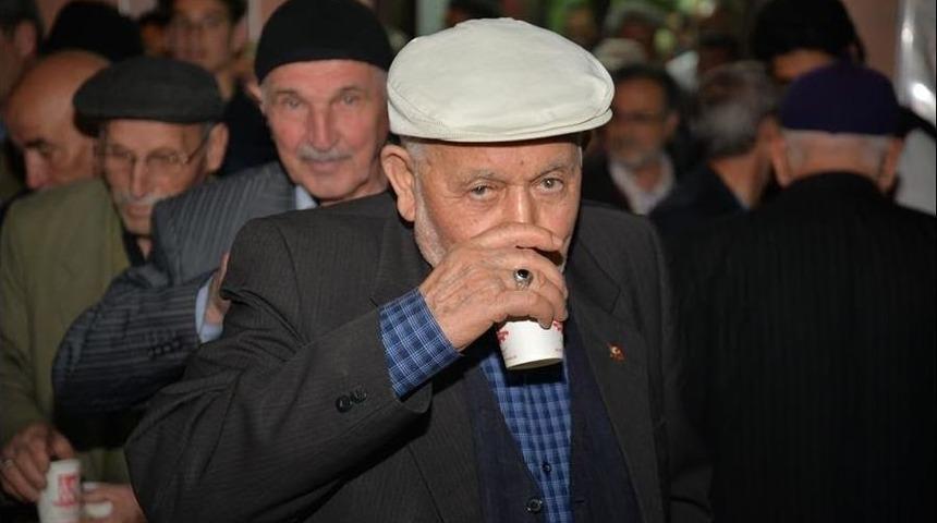 Teravih Namazı Sonrası Osmanlı Şerbeti Ve Lokum İkramı